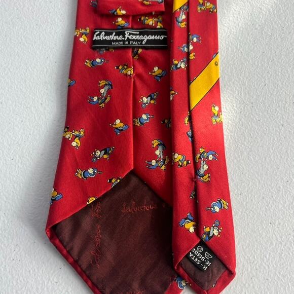 Salvatore Ferragamo Red Silk Necktie 58" Red Art Motif Made In Italy - Picture 4 of 9